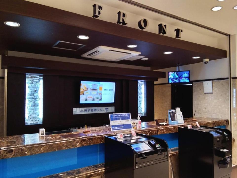 Toyoko Inn Osaka Semba Higashi Exterior photo
